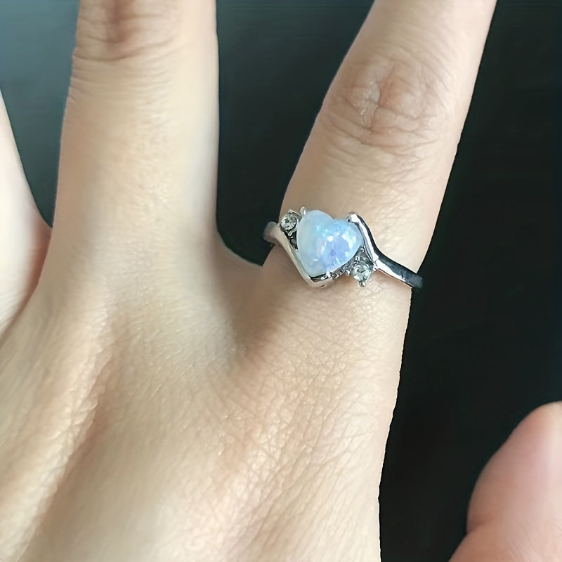 Pierścionek Stella z Kamieniem Księżycowym